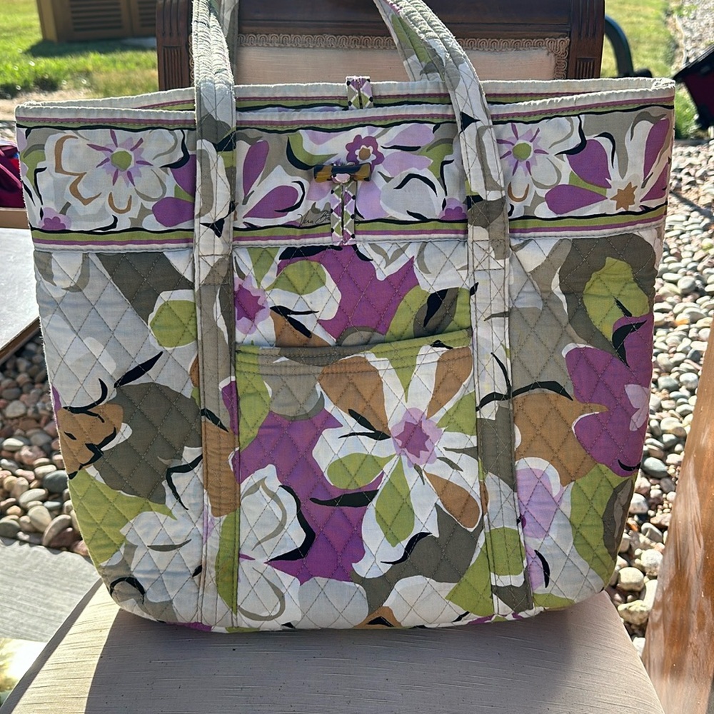 Vera Bradley Vera Tote | Montbello Pattern